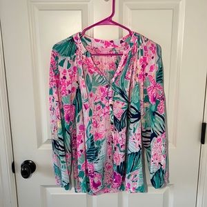 Lilly Pulitzer Long Sleeve Flowy button down top (SIZE: small)